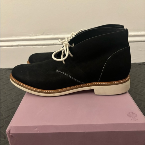 CH boots size 8 - Picture 3 of 9